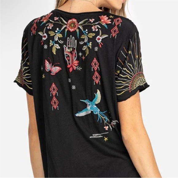 Johnny Was Cara Everyday Tee Black Shirt Embroidery V Neck - Picture 4 of 10